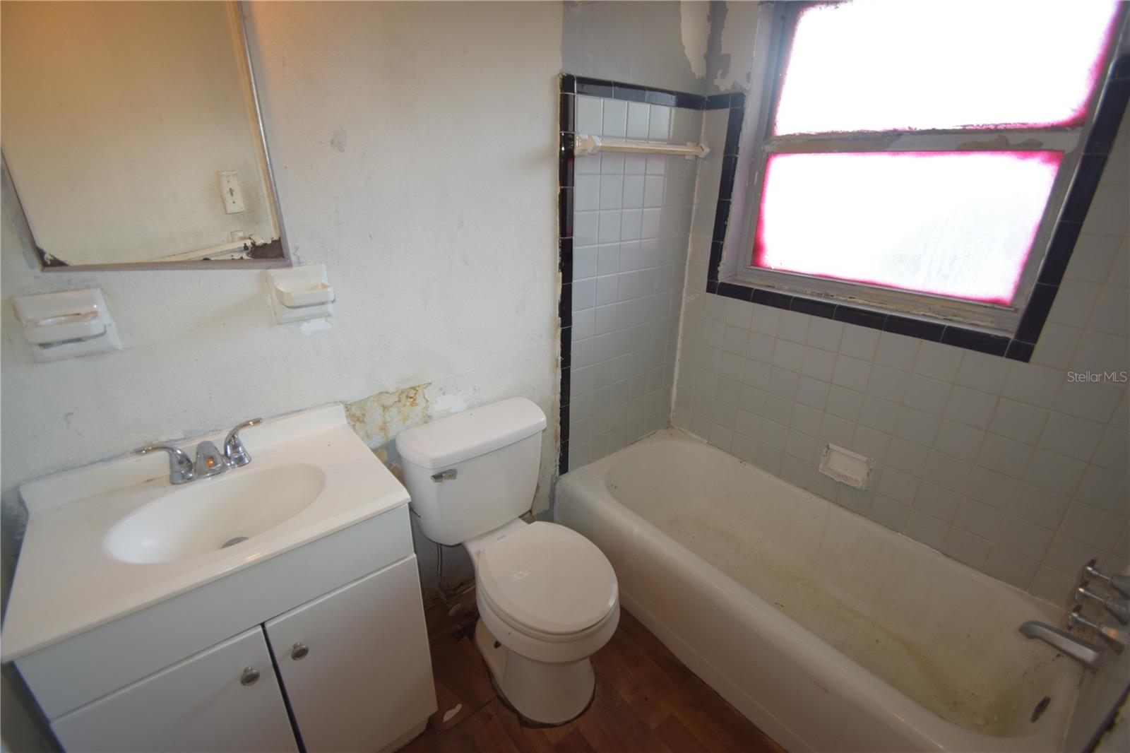 Image 24 of 29 For 2117 Monticello Avenue