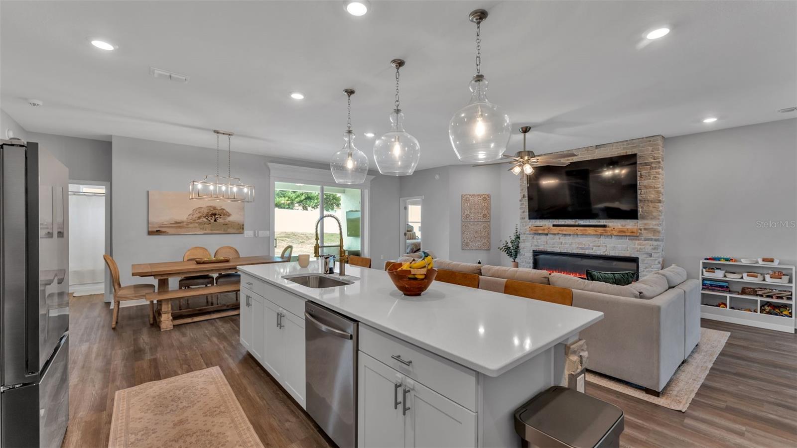 Image 14 of 57 For 6799 Treymont Drive