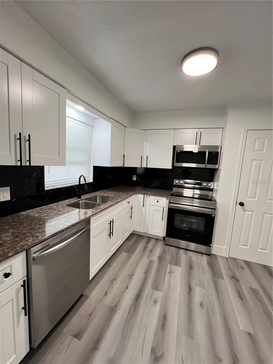 Image 29 of 33 For 4635 Weston Road