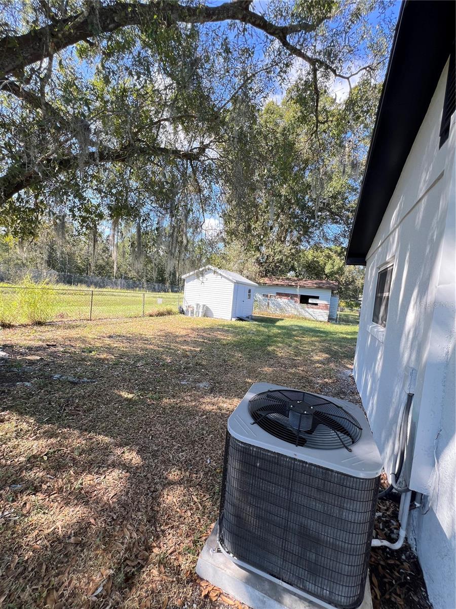 Image 6 of 33 For 4635 Weston Road