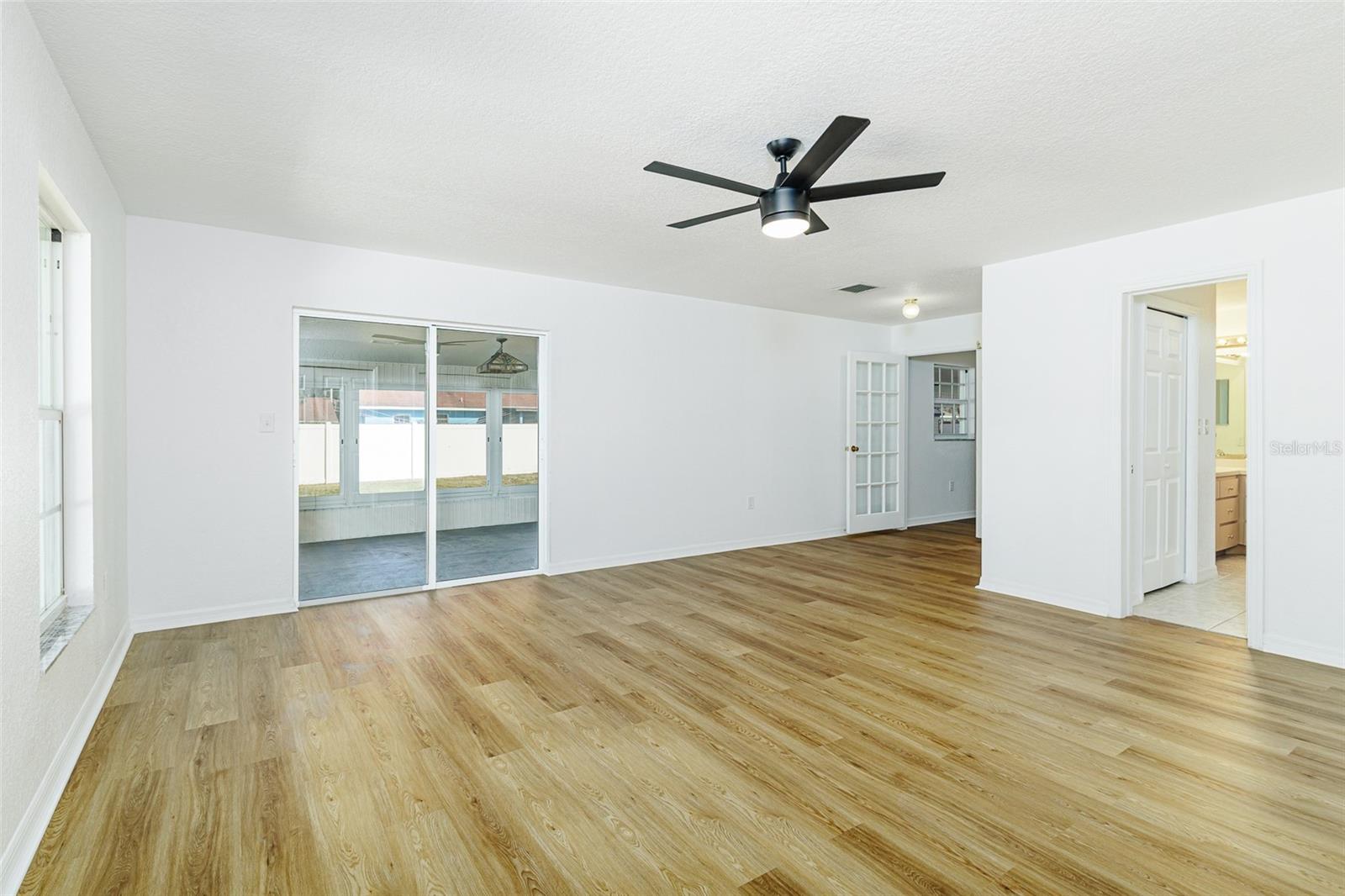 Image 23 of 36 For 3415 Peacock Lane