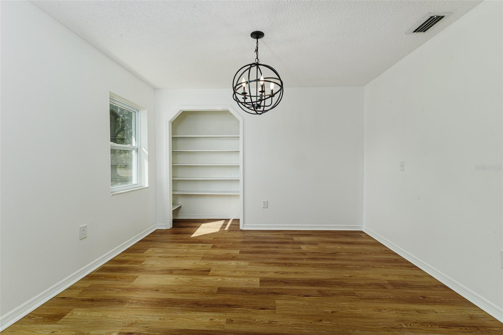 Image 7 of 36 For 3415 Peacock Lane