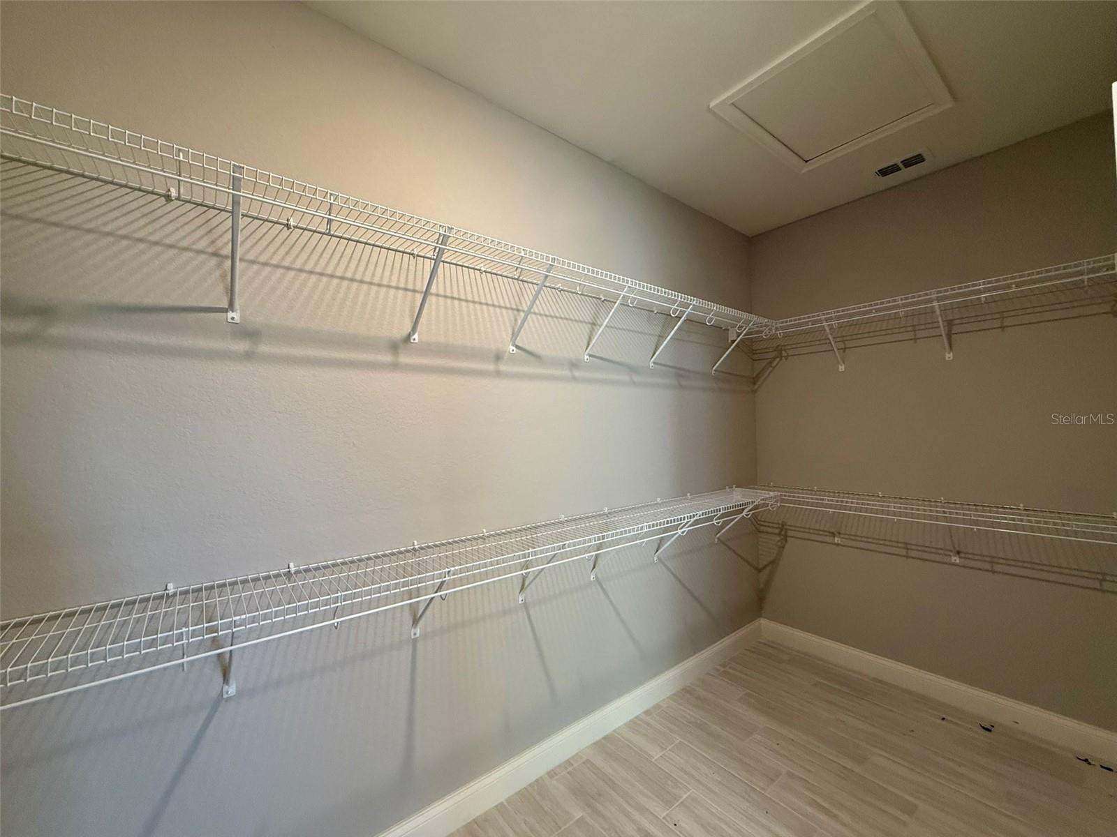 Image 16 of 37 For 3126 Kendal Way