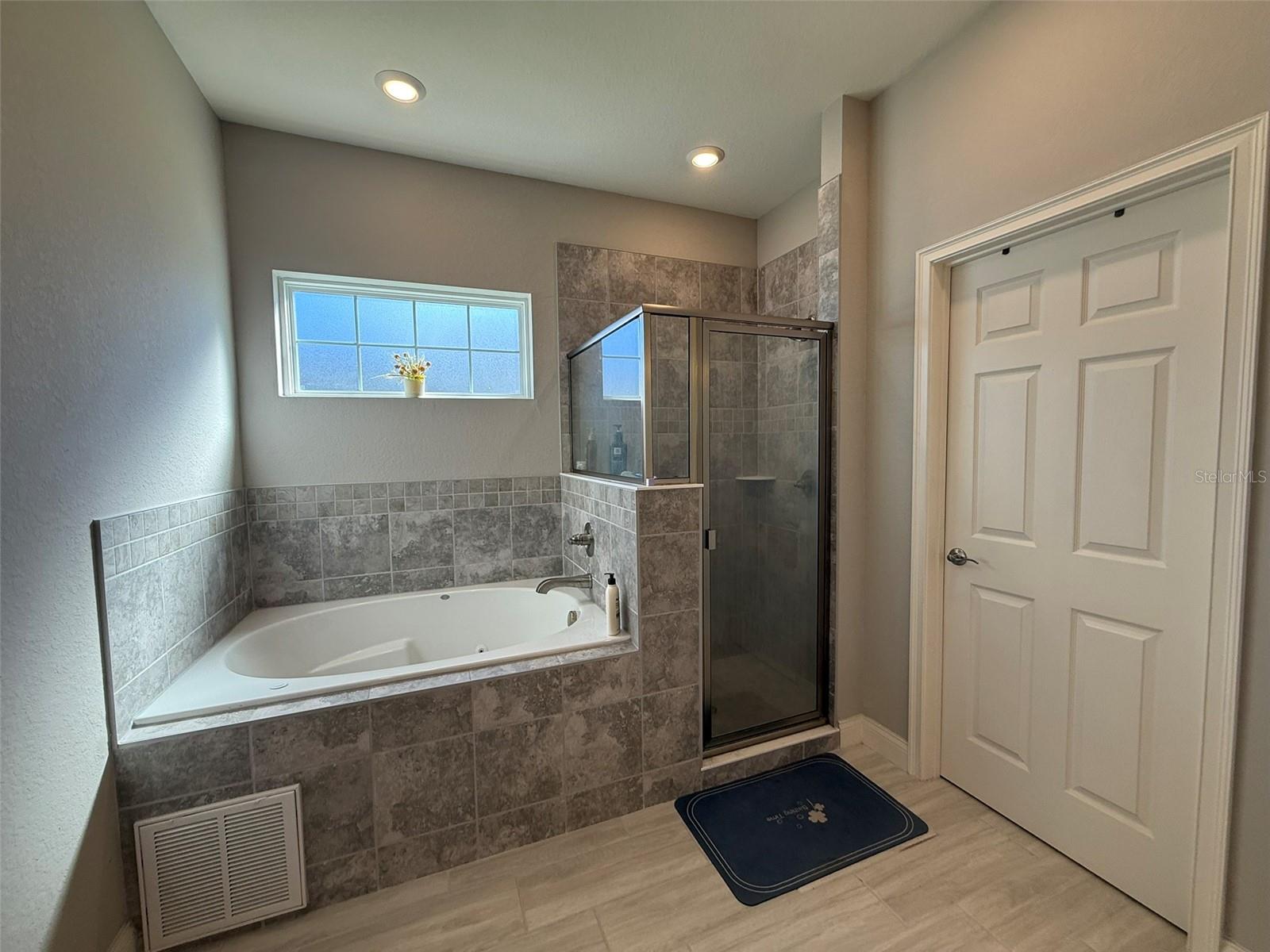 Image 17 of 37 For 3126 Kendal Way