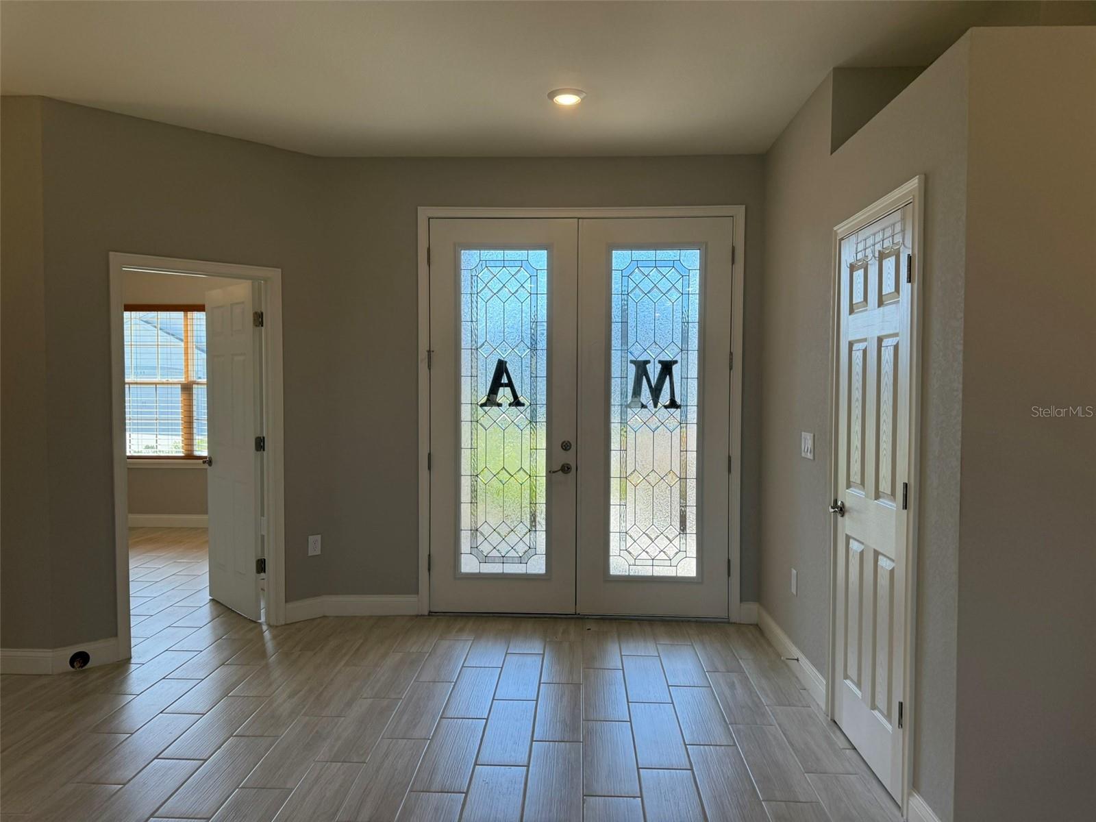 Image 3 of 37 For 3126 Kendal Way