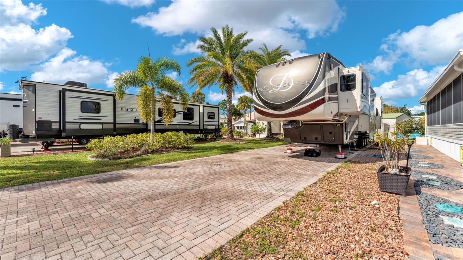 Image 4 of 23 For 2427 Citrus Tree Road