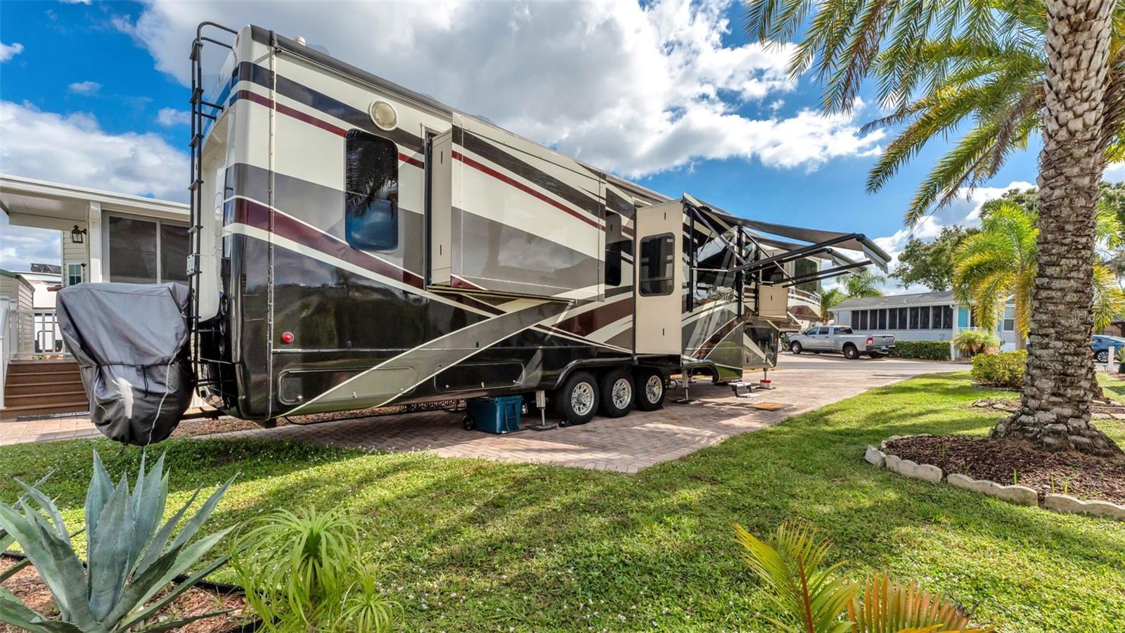 Image 6 of 23 For 2427 Citrus Tree Road