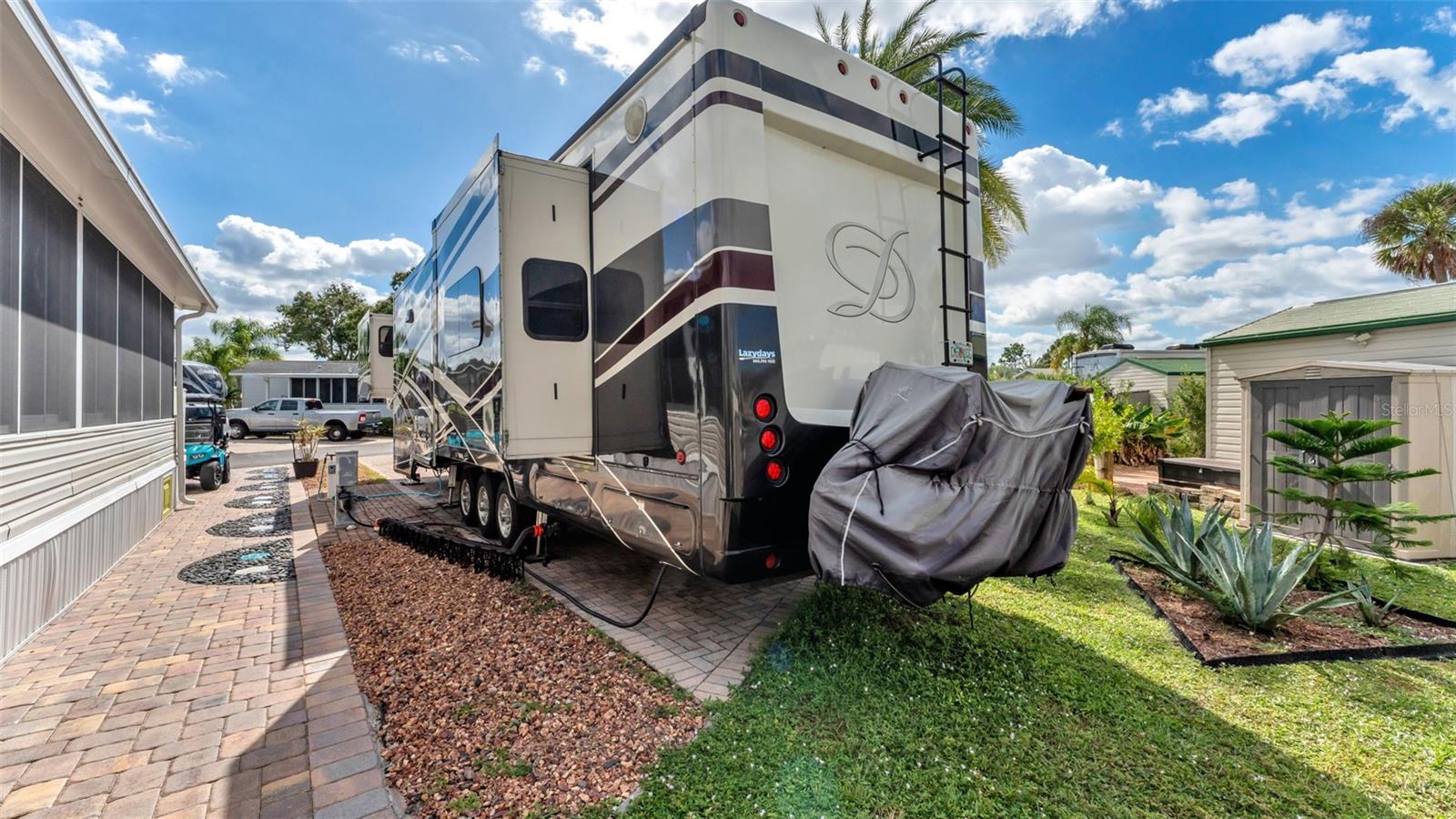 Image 7 of 23 For 2427 Citrus Tree Road