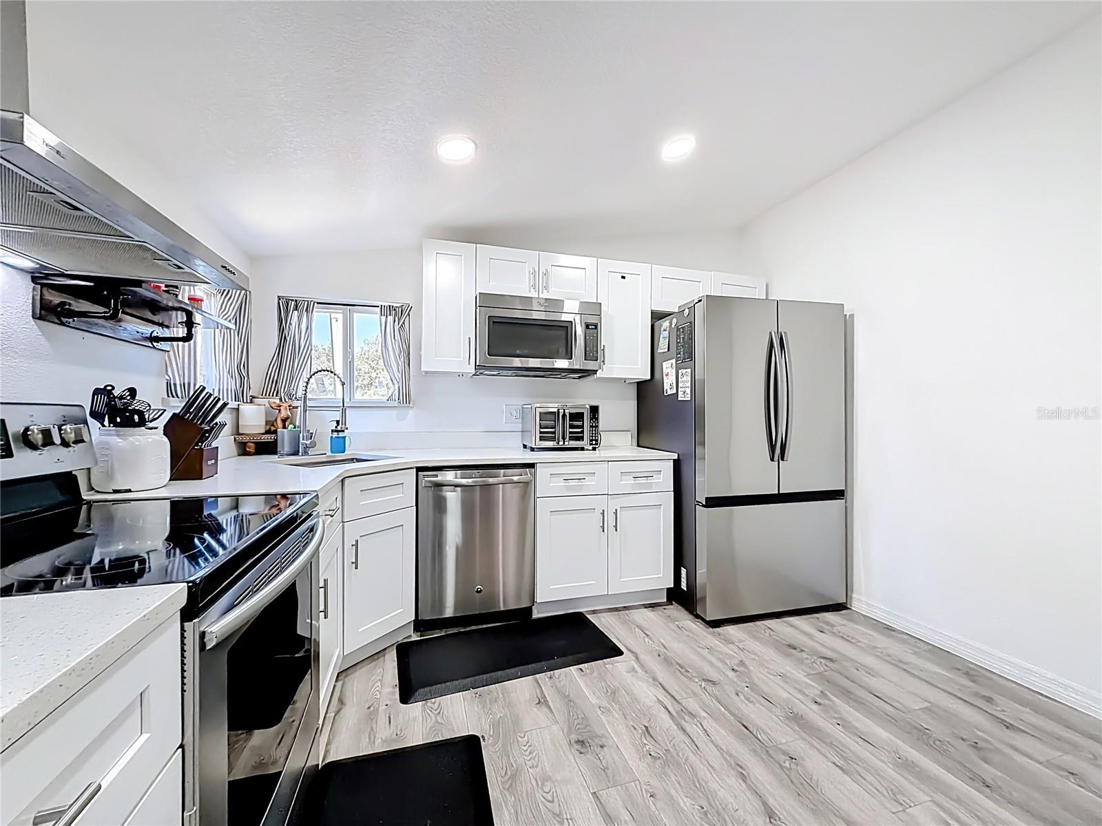 Image 14 of 45 For 1010 Dawes Road