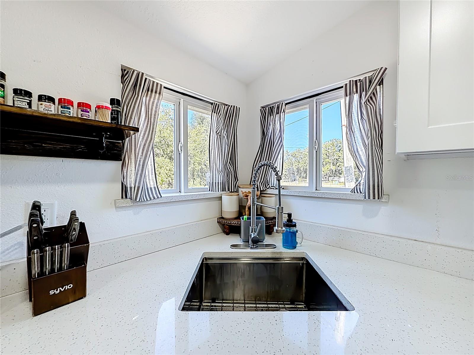 Image 17 of 45 For 1010 Dawes Road