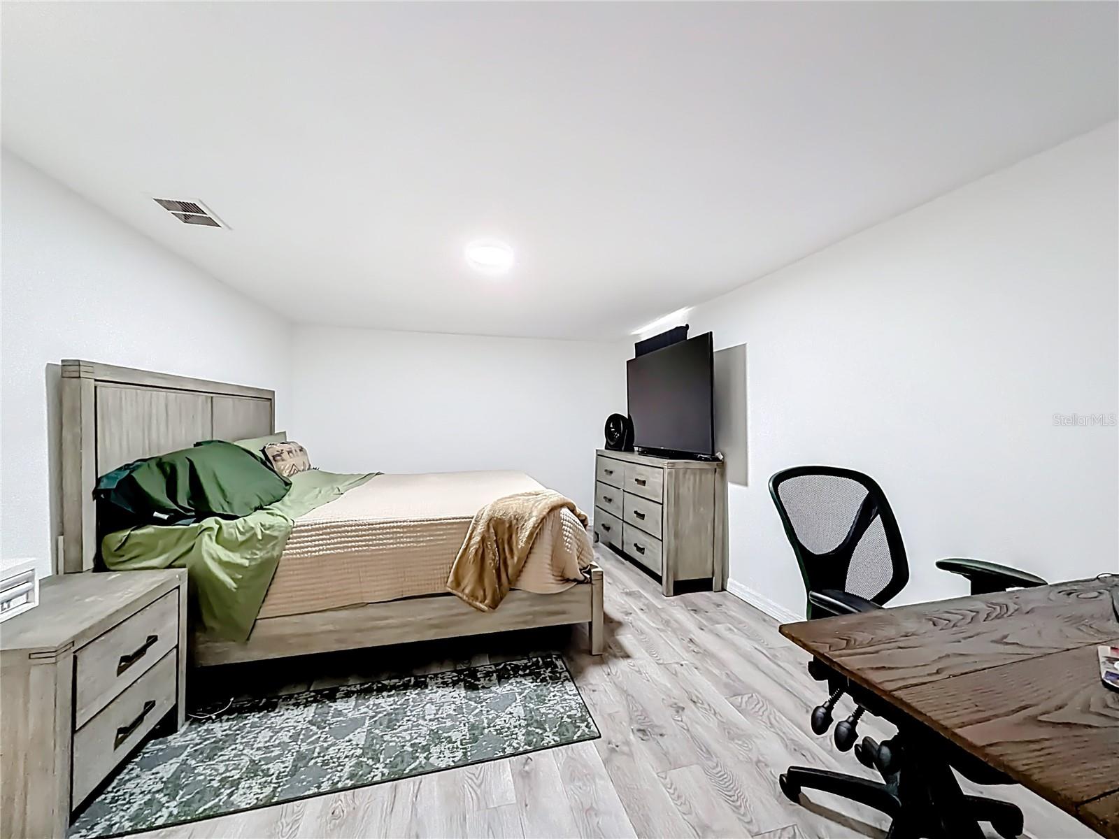 Image 26 of 45 For 1010 Dawes Road