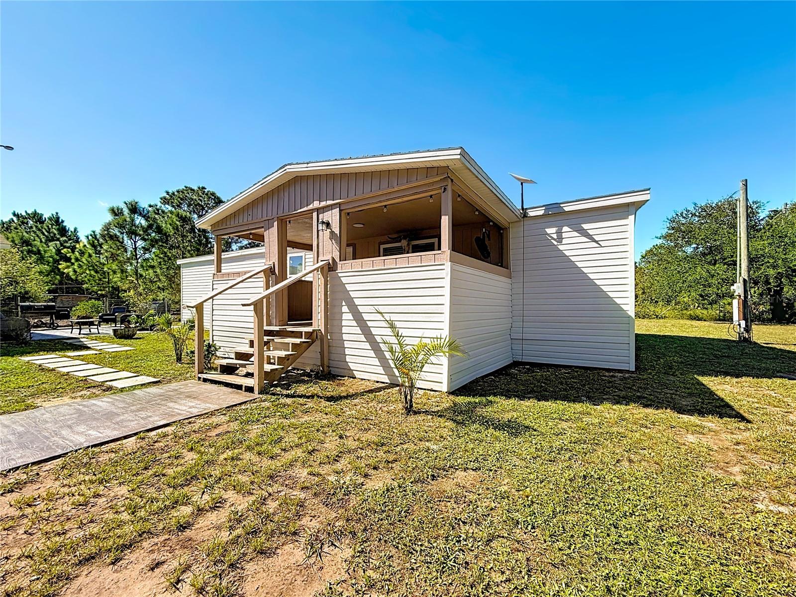 Image 4 of 45 For 1010 Dawes Road