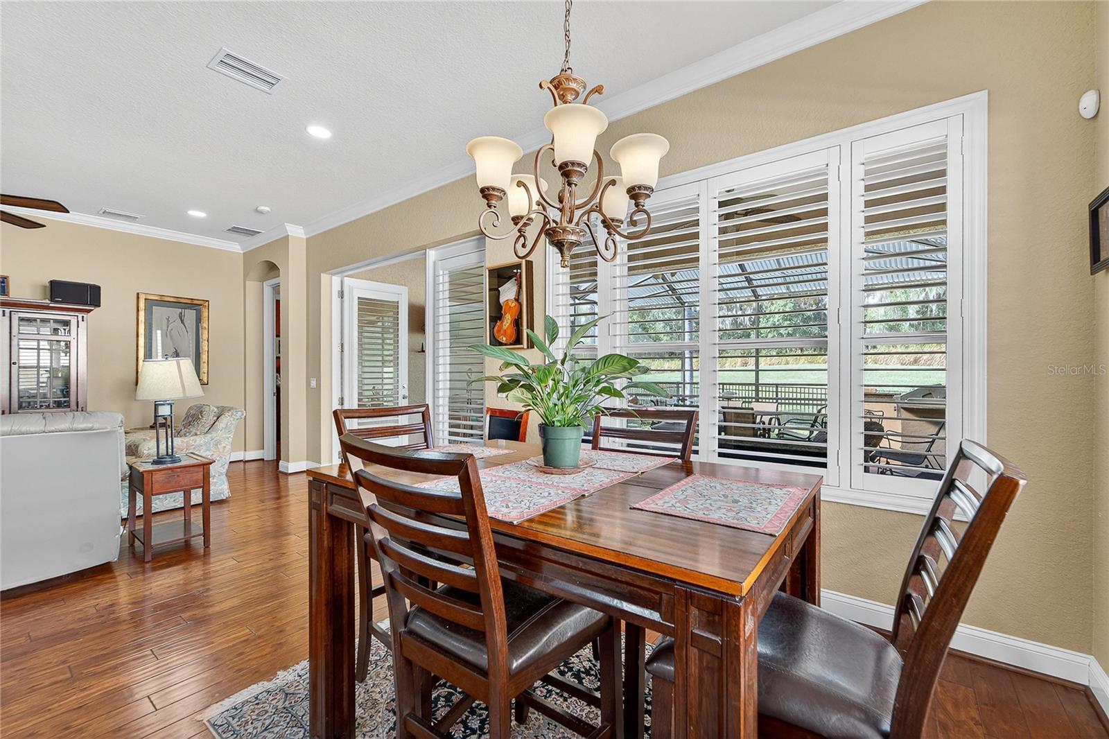 Image 18 of 75 For 1727 Laurel Glen Place