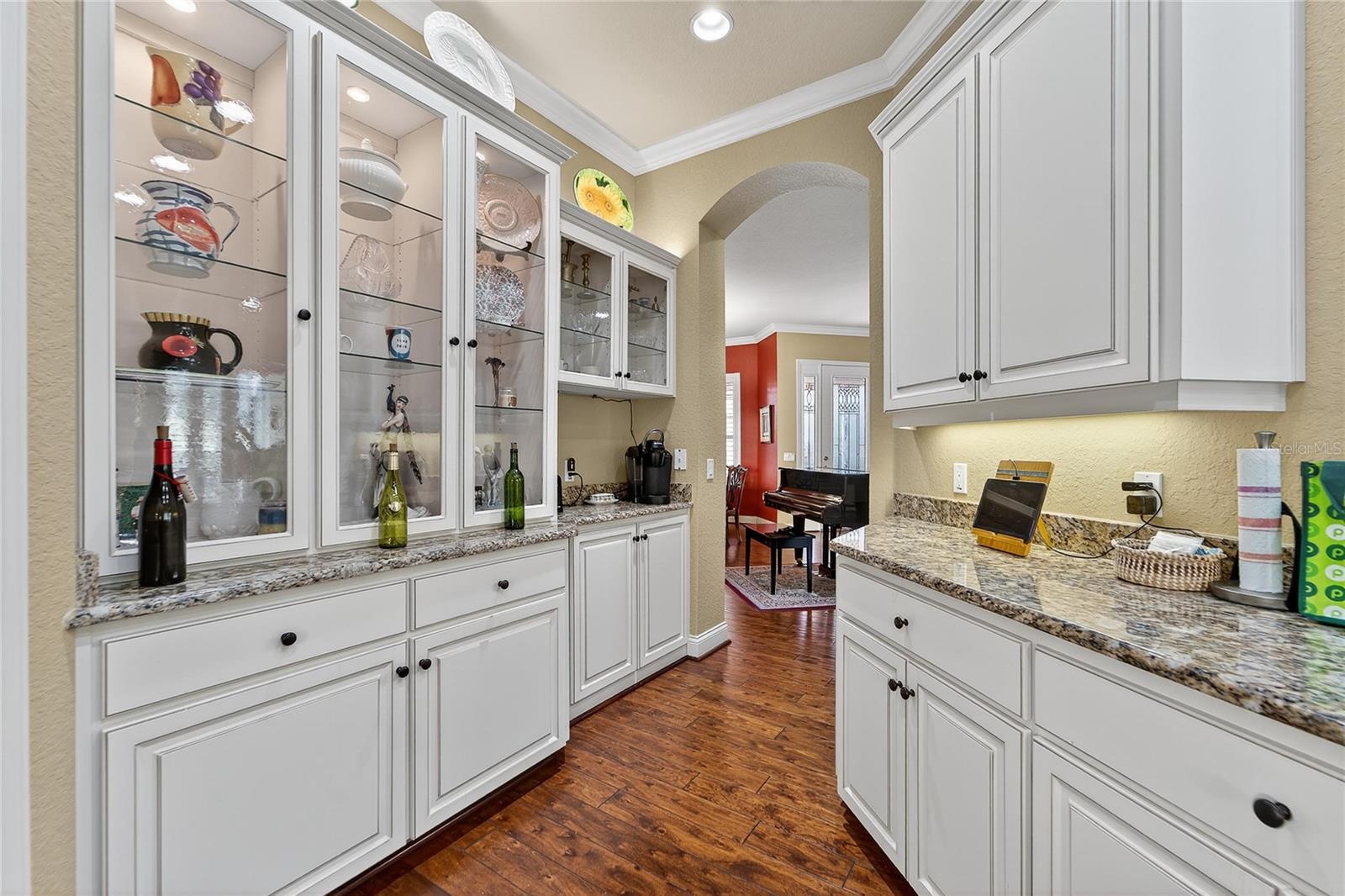 Image 22 of 75 For 1727 Laurel Glen Place