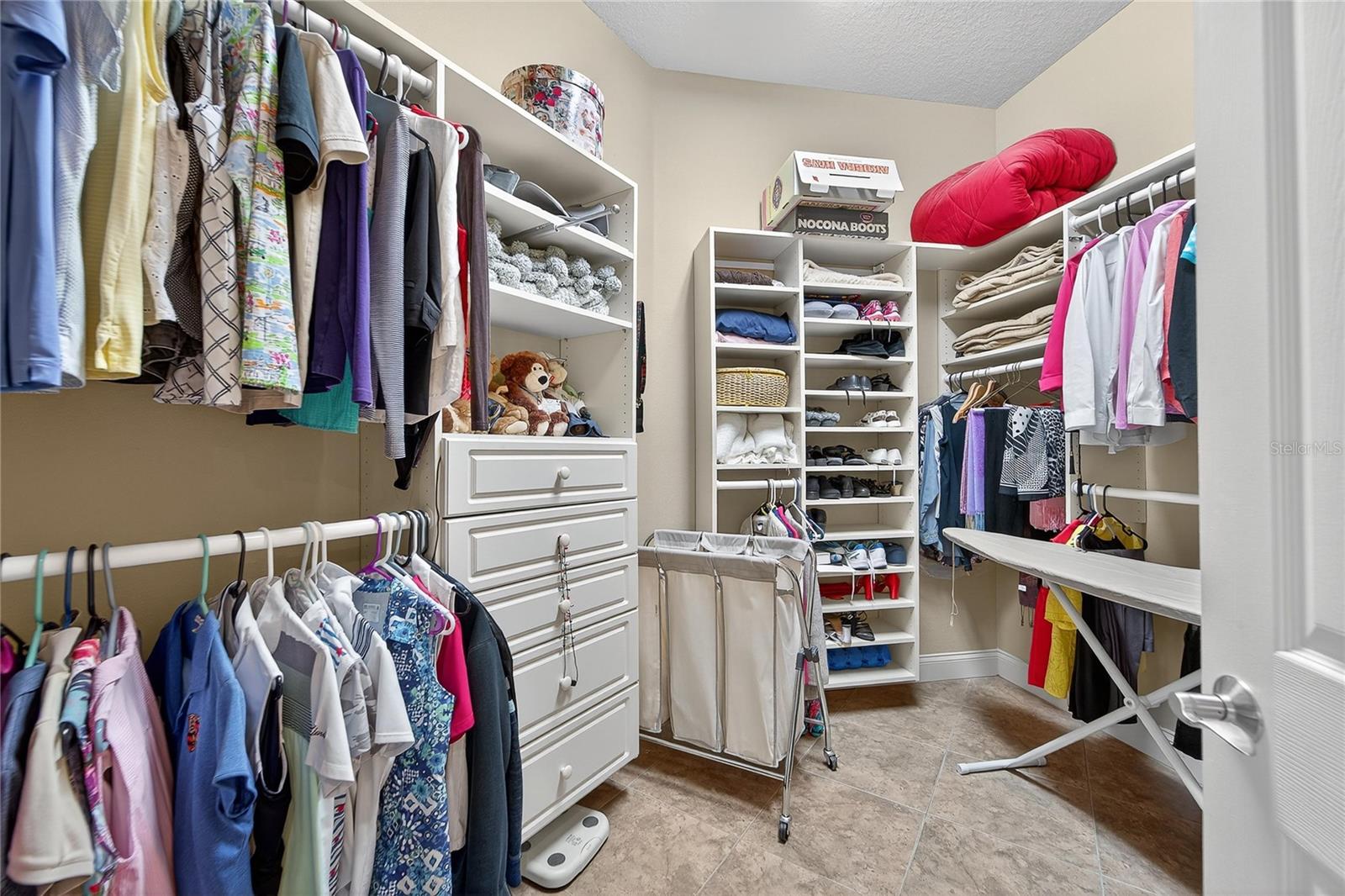 Image 37 of 75 For 1727 Laurel Glen Place