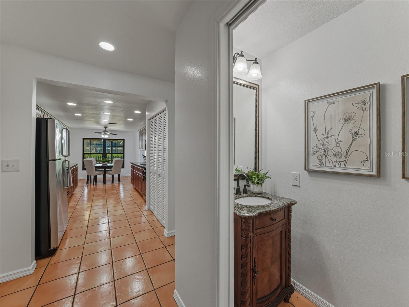 Listing photo id 22 for 16404 Ashwood Drive