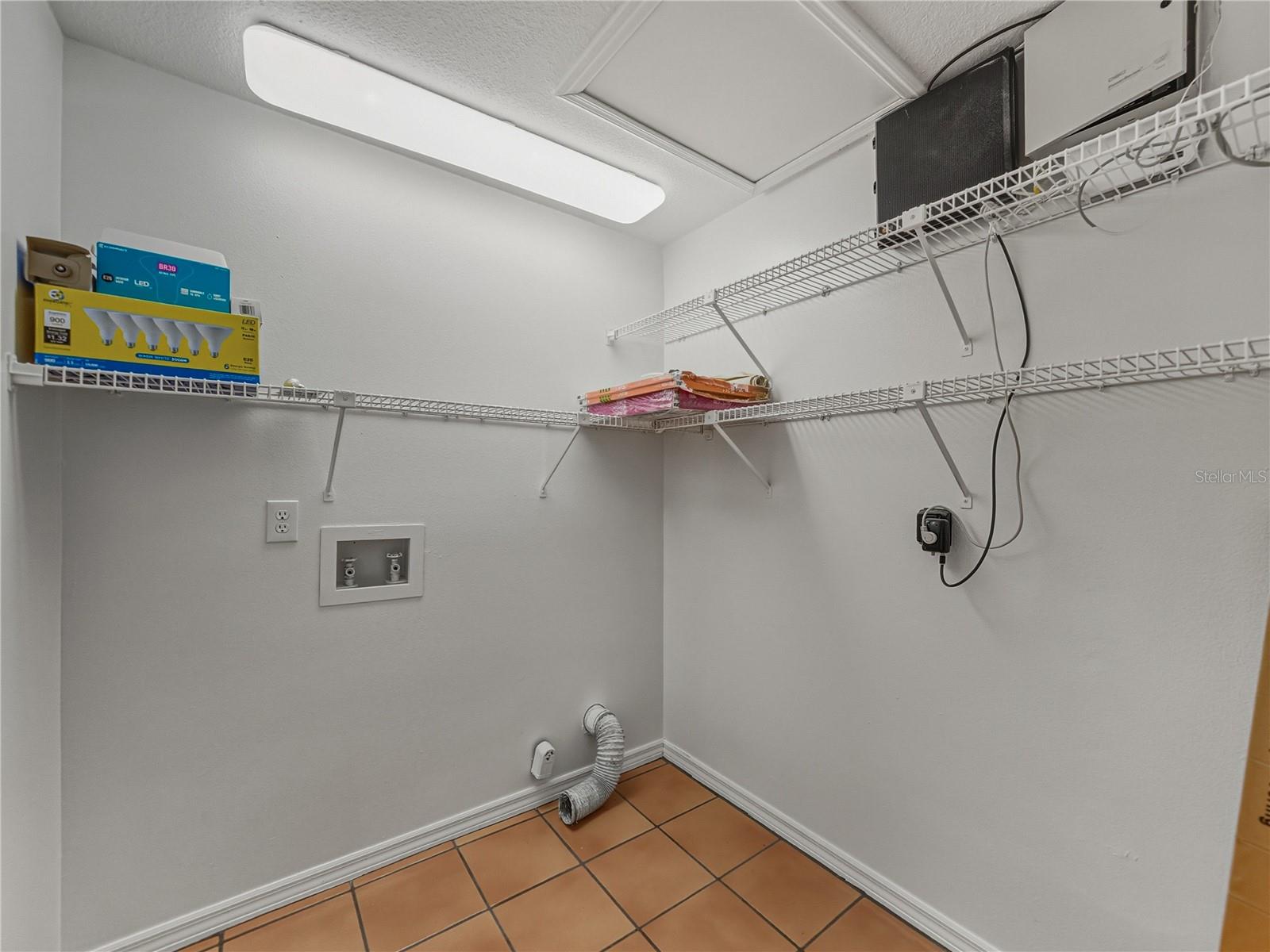 Listing photo id 39 for 16404 Ashwood Drive