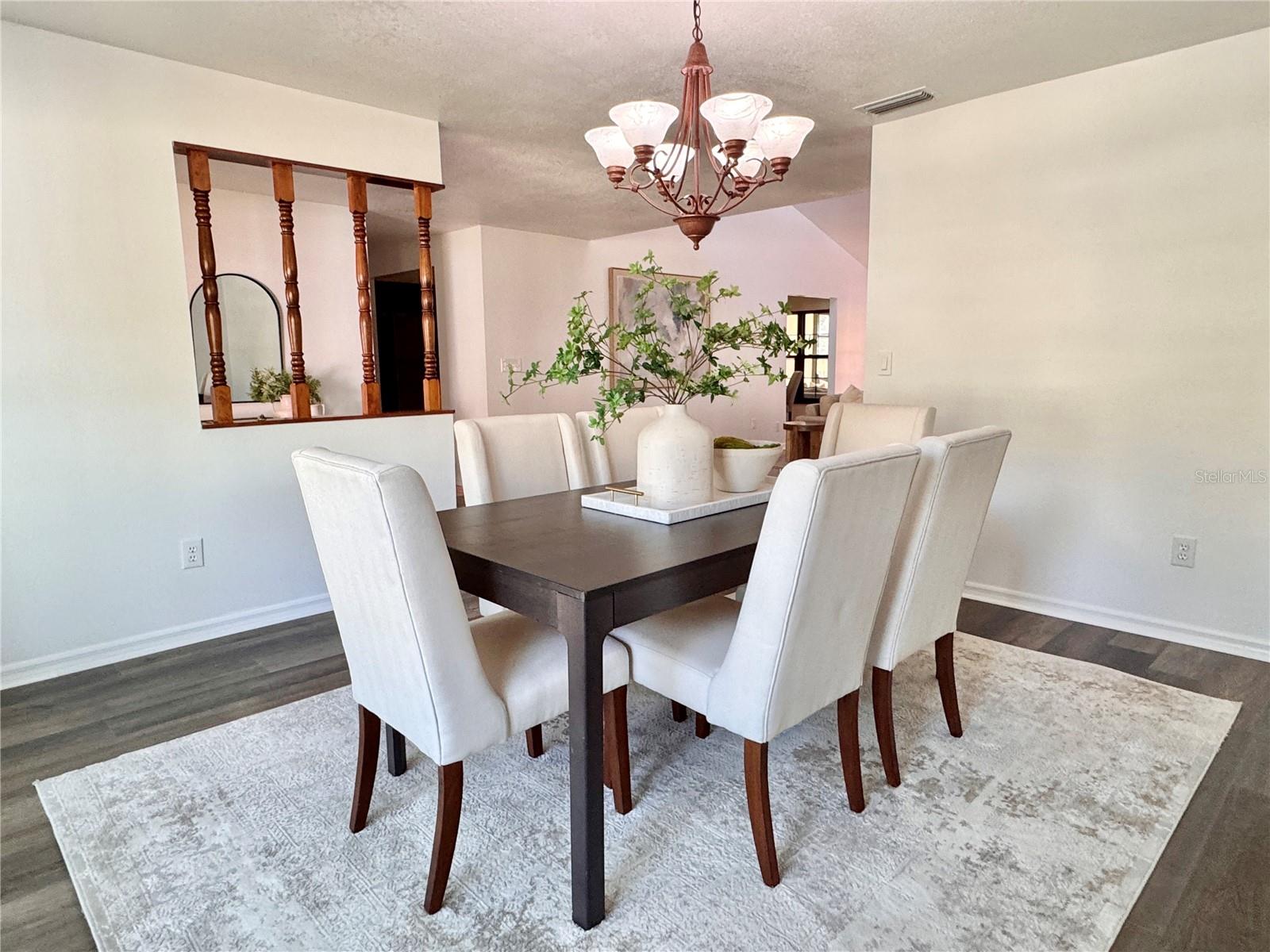 Listing photo id 4 for 16404 Ashwood Drive