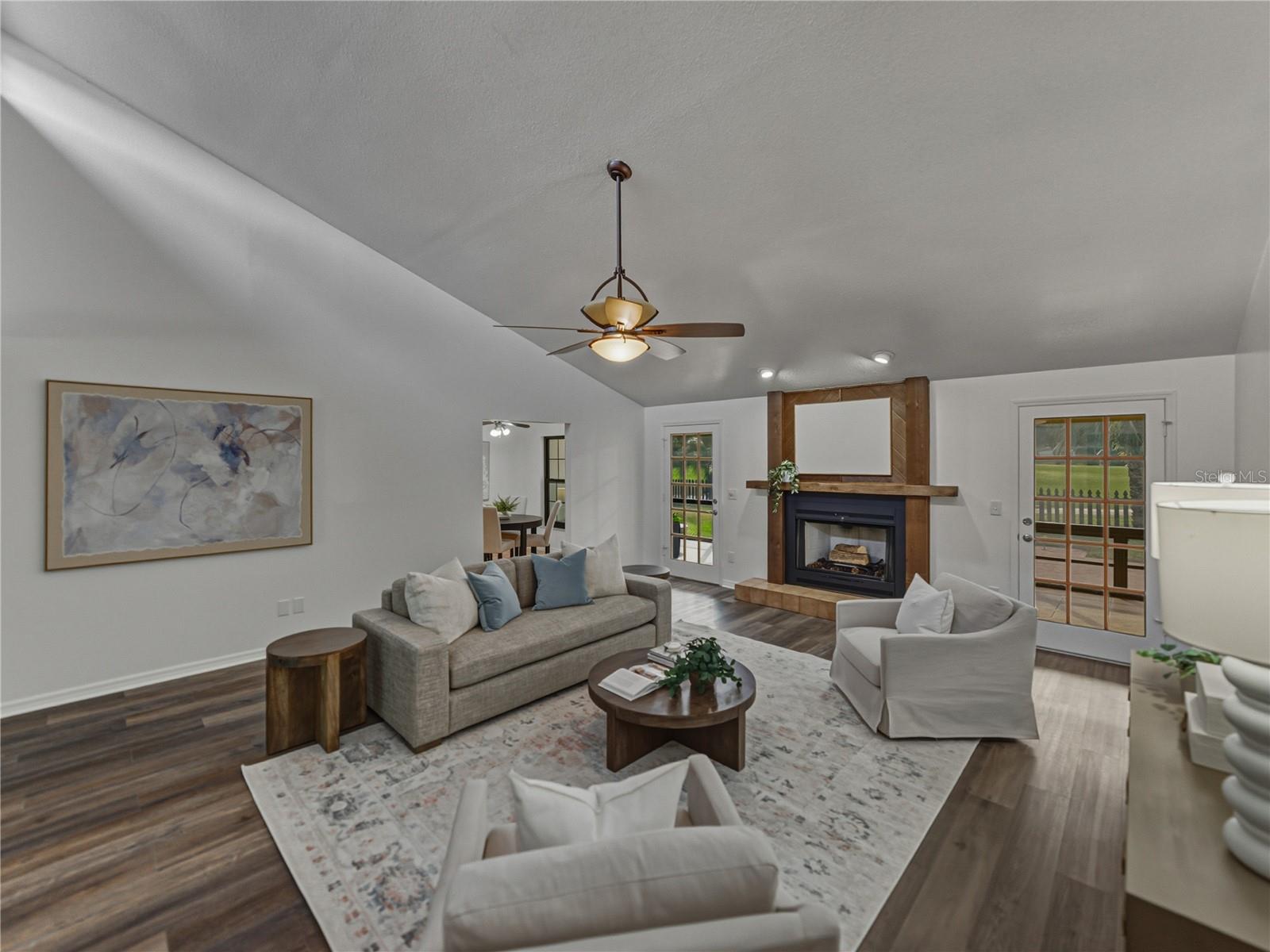 Listing photo id 7 for 16404 Ashwood Drive