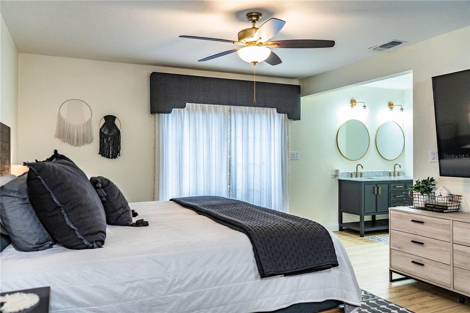 Image 29 of 84 For 6529 Shadow Court