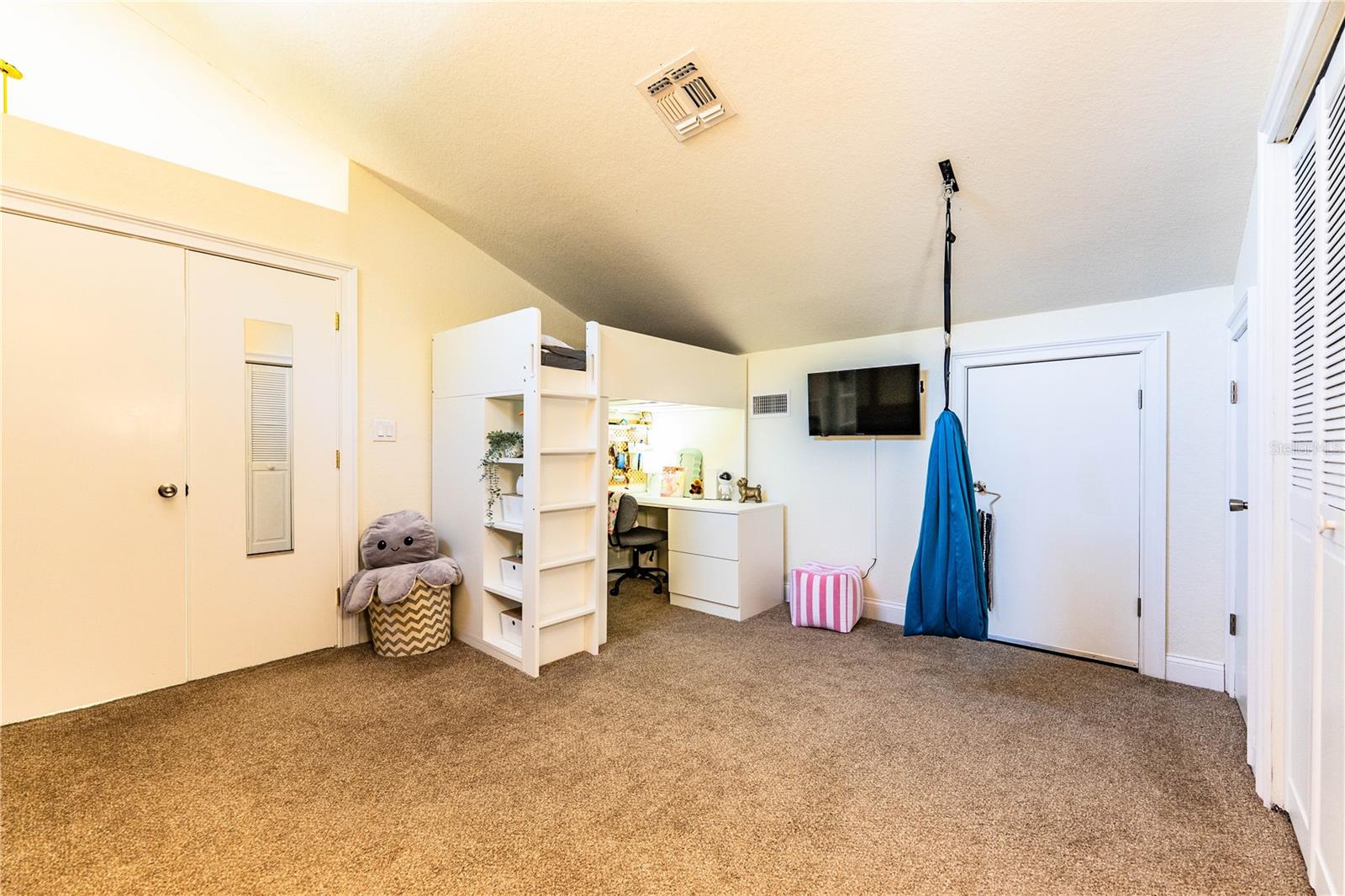 Image 46 of 84 For 6529 Shadow Court