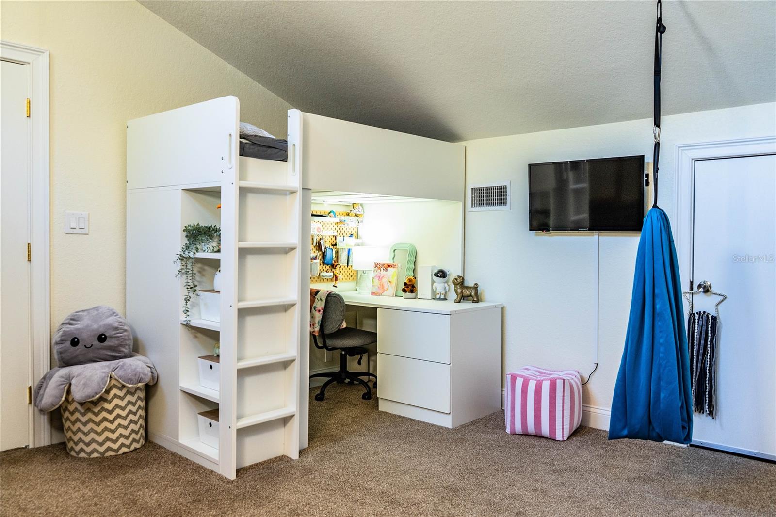 Image 47 of 84 For 6529 Shadow Court