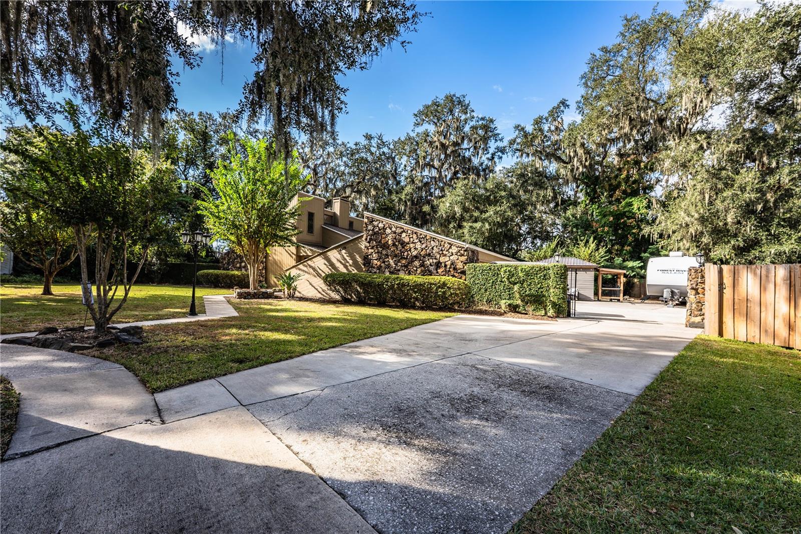 Image 56 of 84 For 6529 Shadow Court