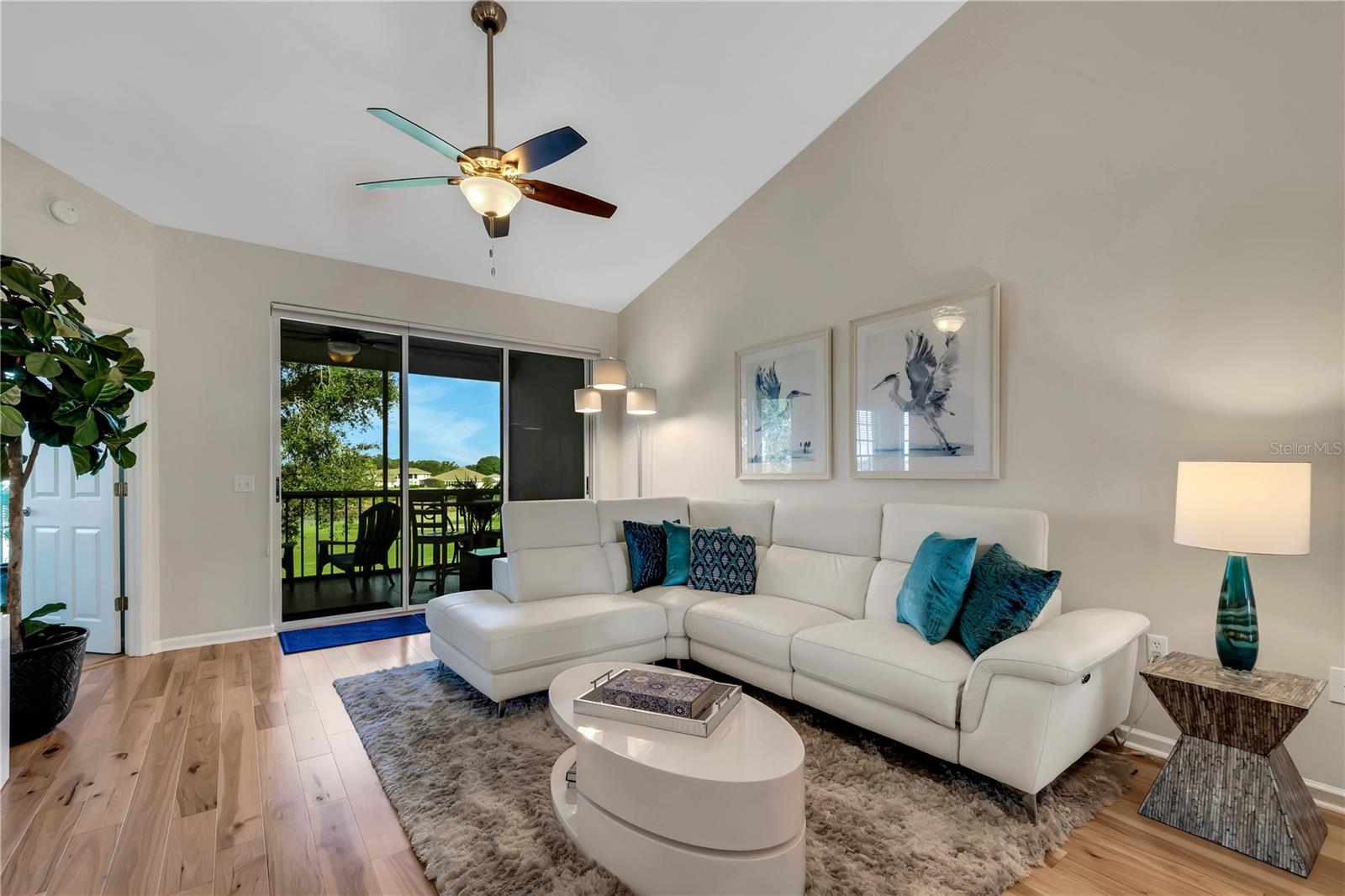 Image 11 of 59 For 421 Enclave Place N-a