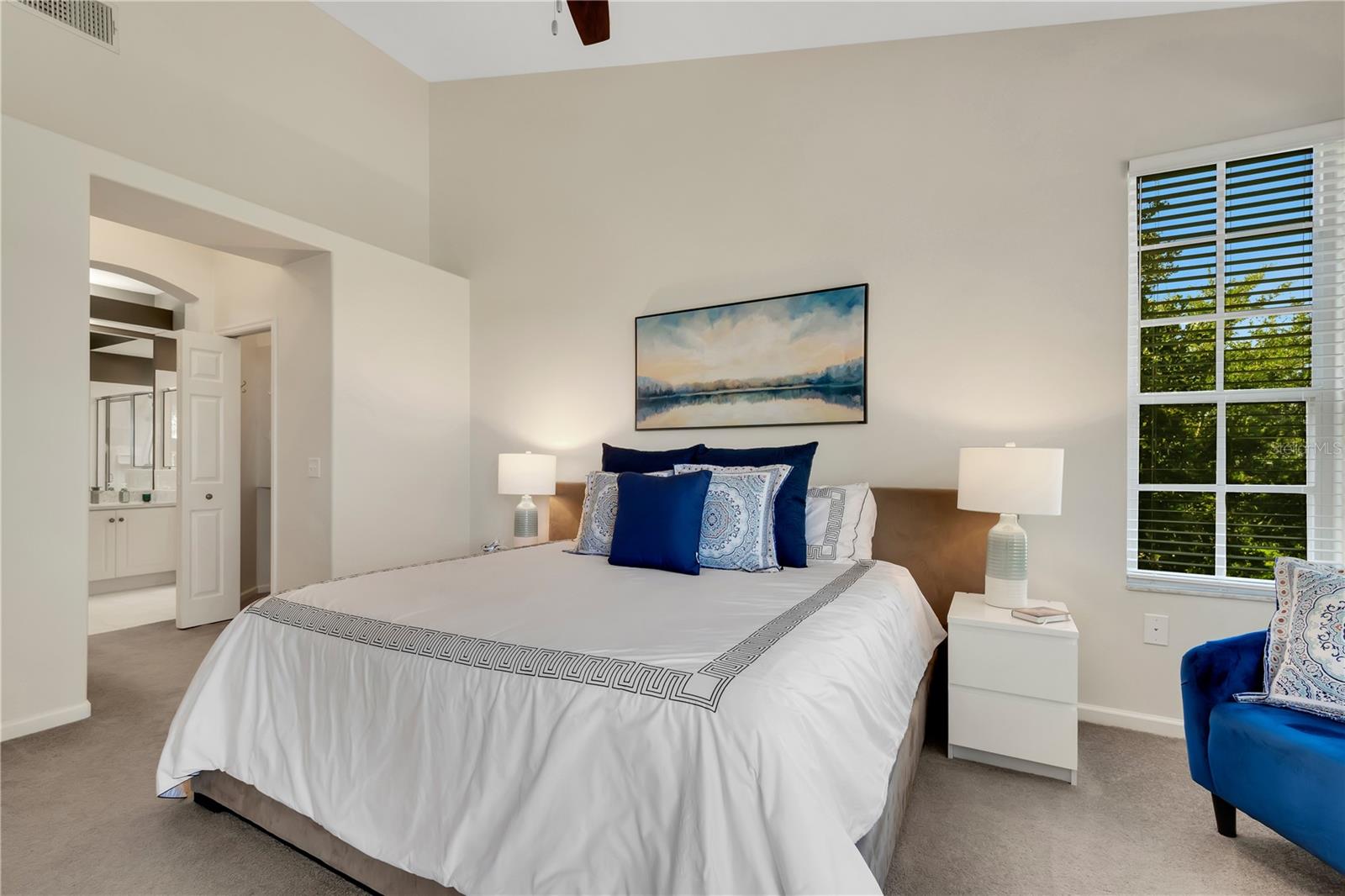 Image 17 of 59 For 421 Enclave Place N-a