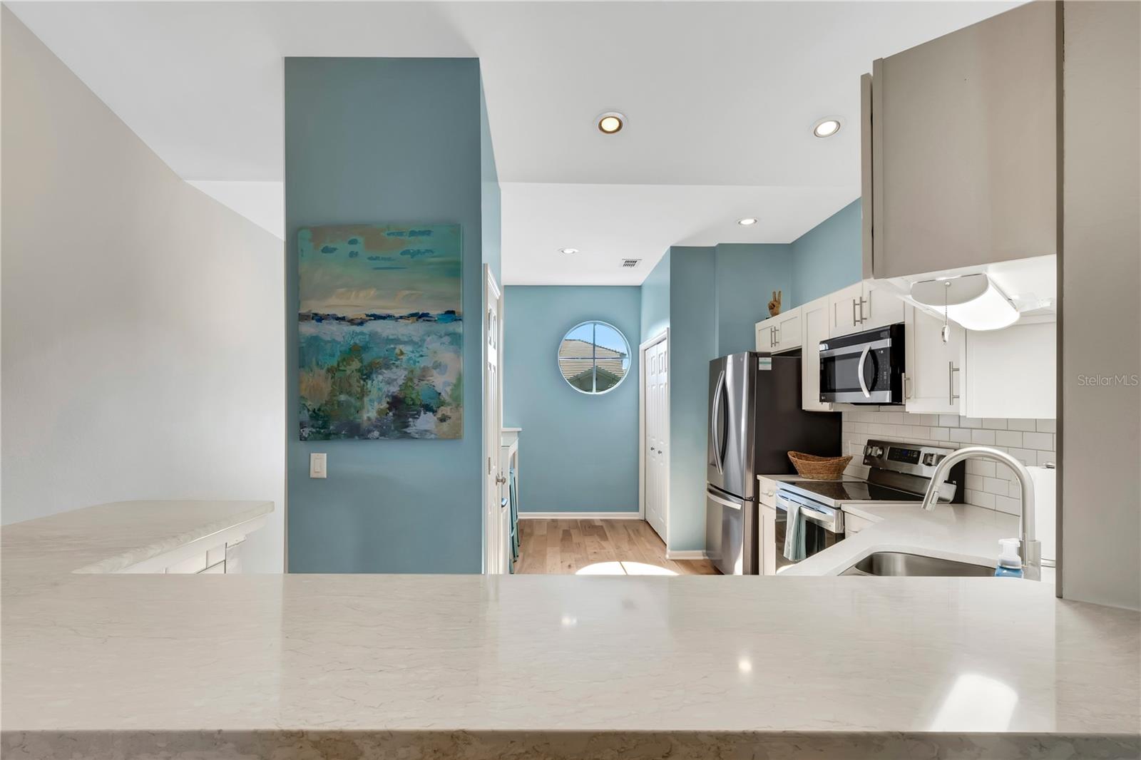 Image 5 of 59 For 421 Enclave Place N-a