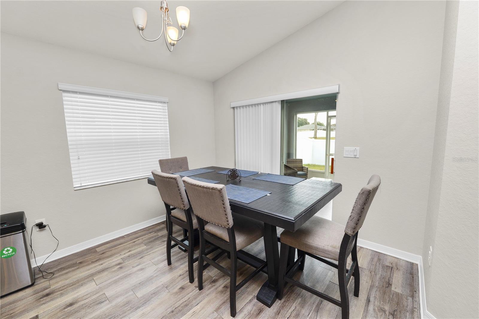 Image 16 of 37 For 1984 Danes Court