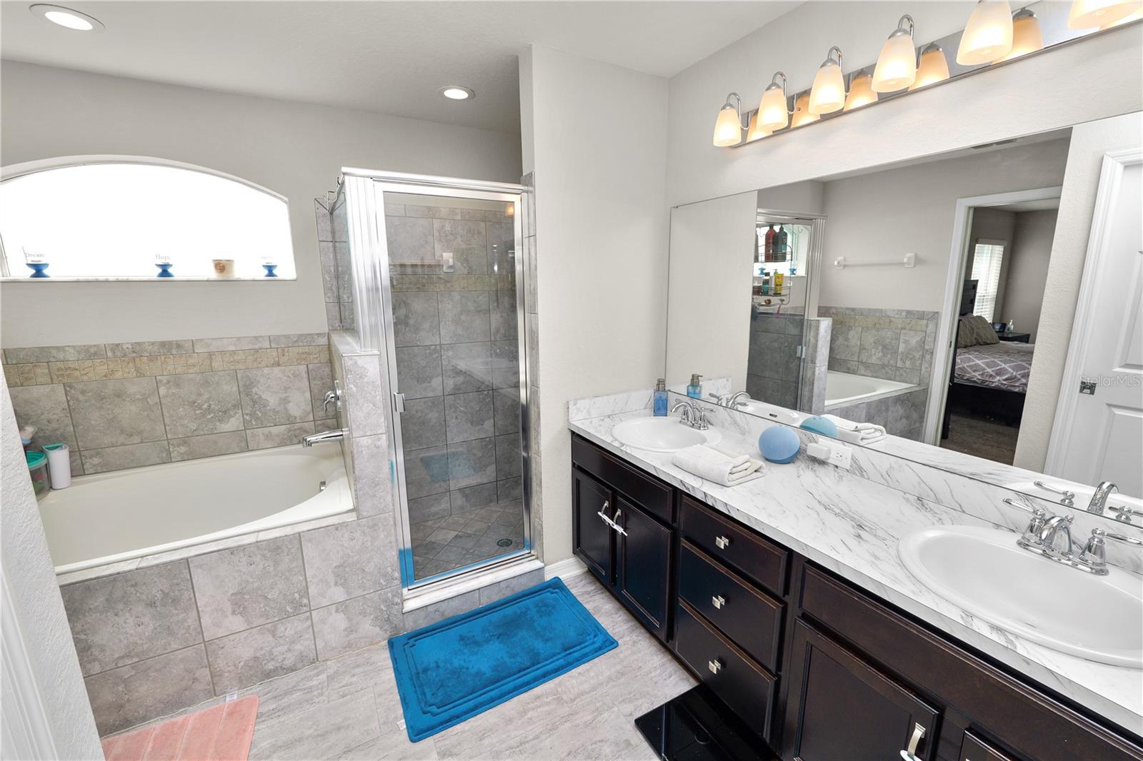 Image 20 of 37 For 1984 Danes Court