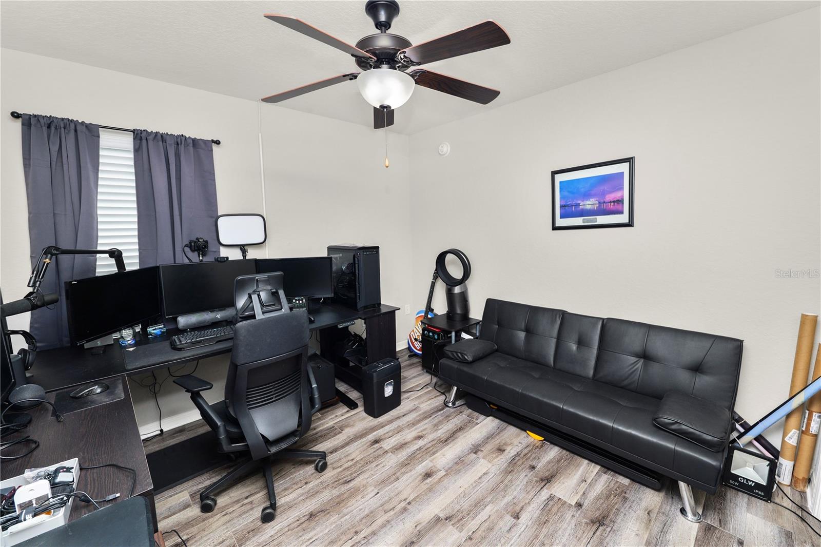 Image 26 of 37 For 1984 Danes Court