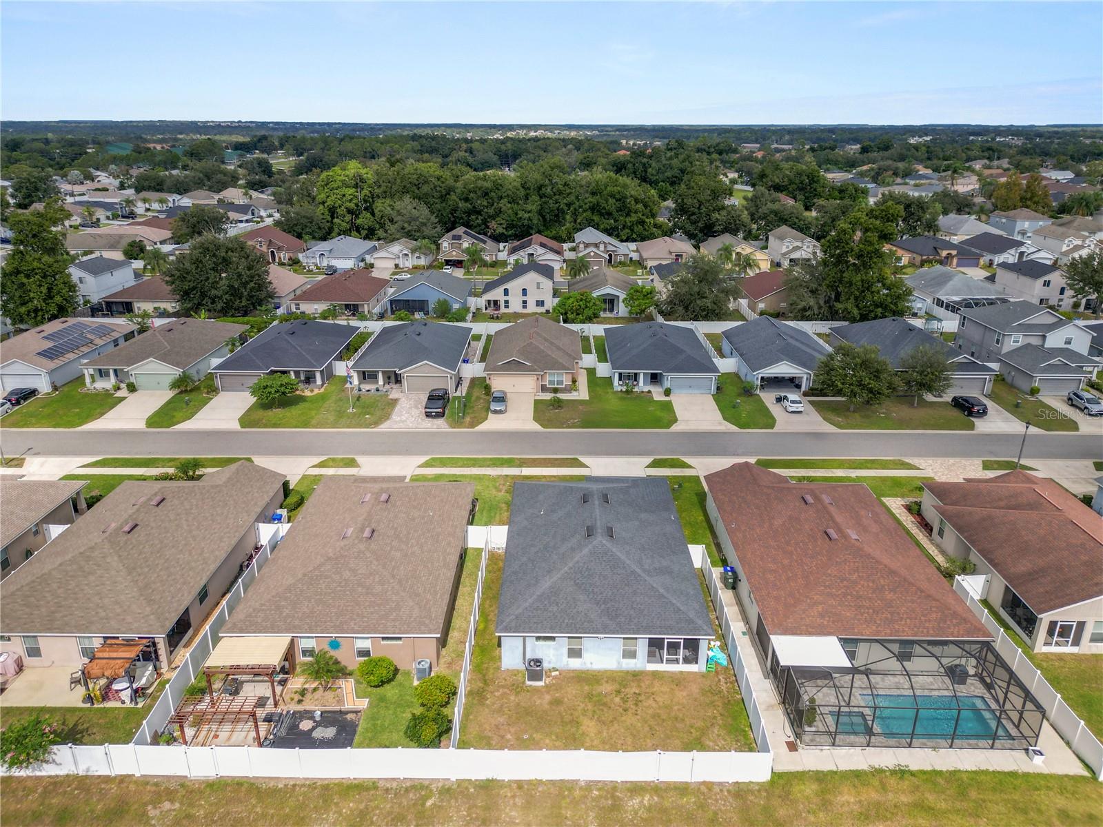 Image 3 of 37 For 1984 Danes Court