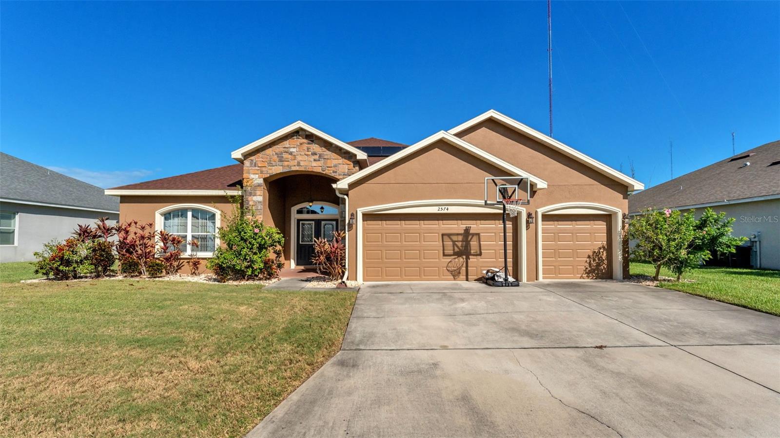 Image 2 of 49 For 2574 Highlands Creek Way