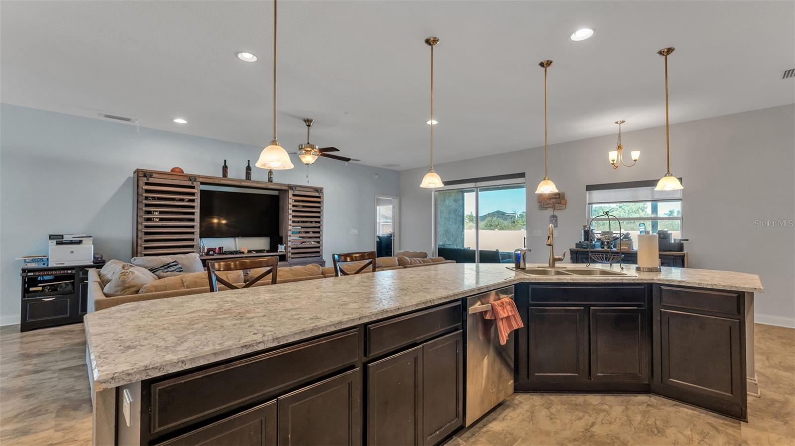 Image 22 of 49 For 2574 Highlands Creek Way