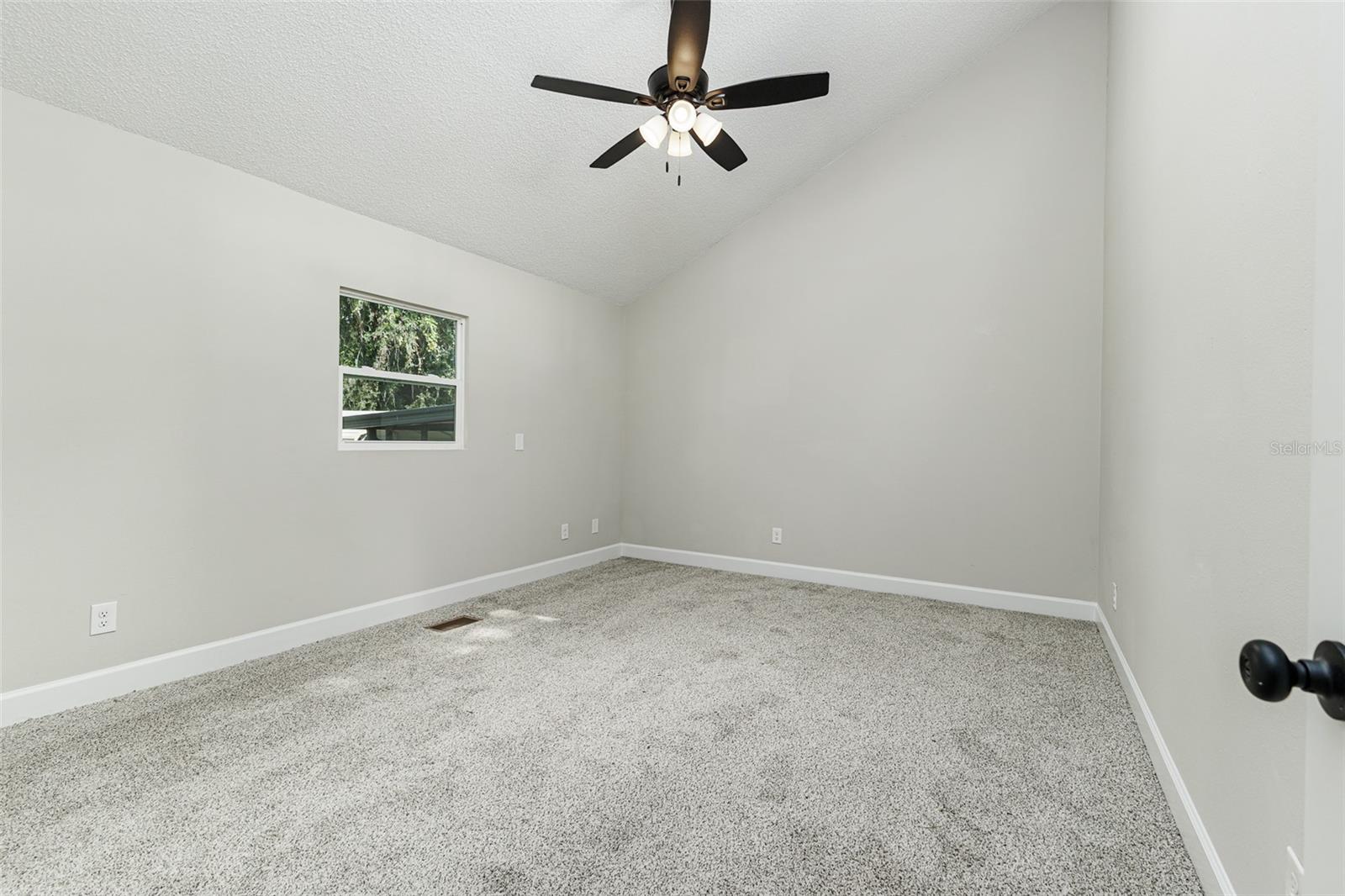 Image 11 of 25 For 3807 Timberlake Road E