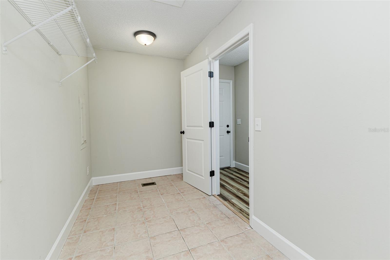 Image 5 of 25 For 3807 Timberlake Road E