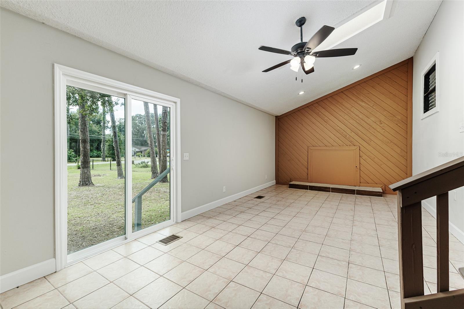 Image 8 of 25 For 3807 Timberlake Road E