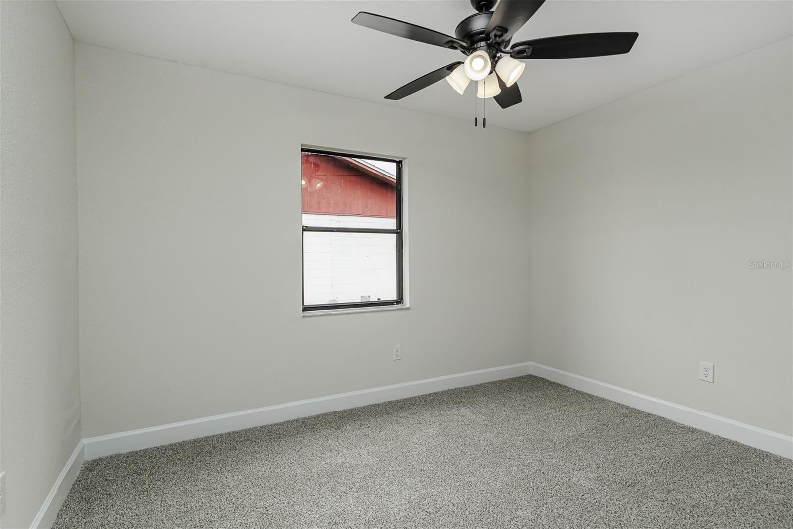 Image 13 of 25 For 2405 Delrose Drive E