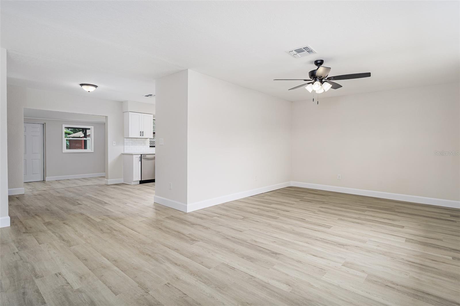 Image 2 of 25 For 2405 Delrose Drive E