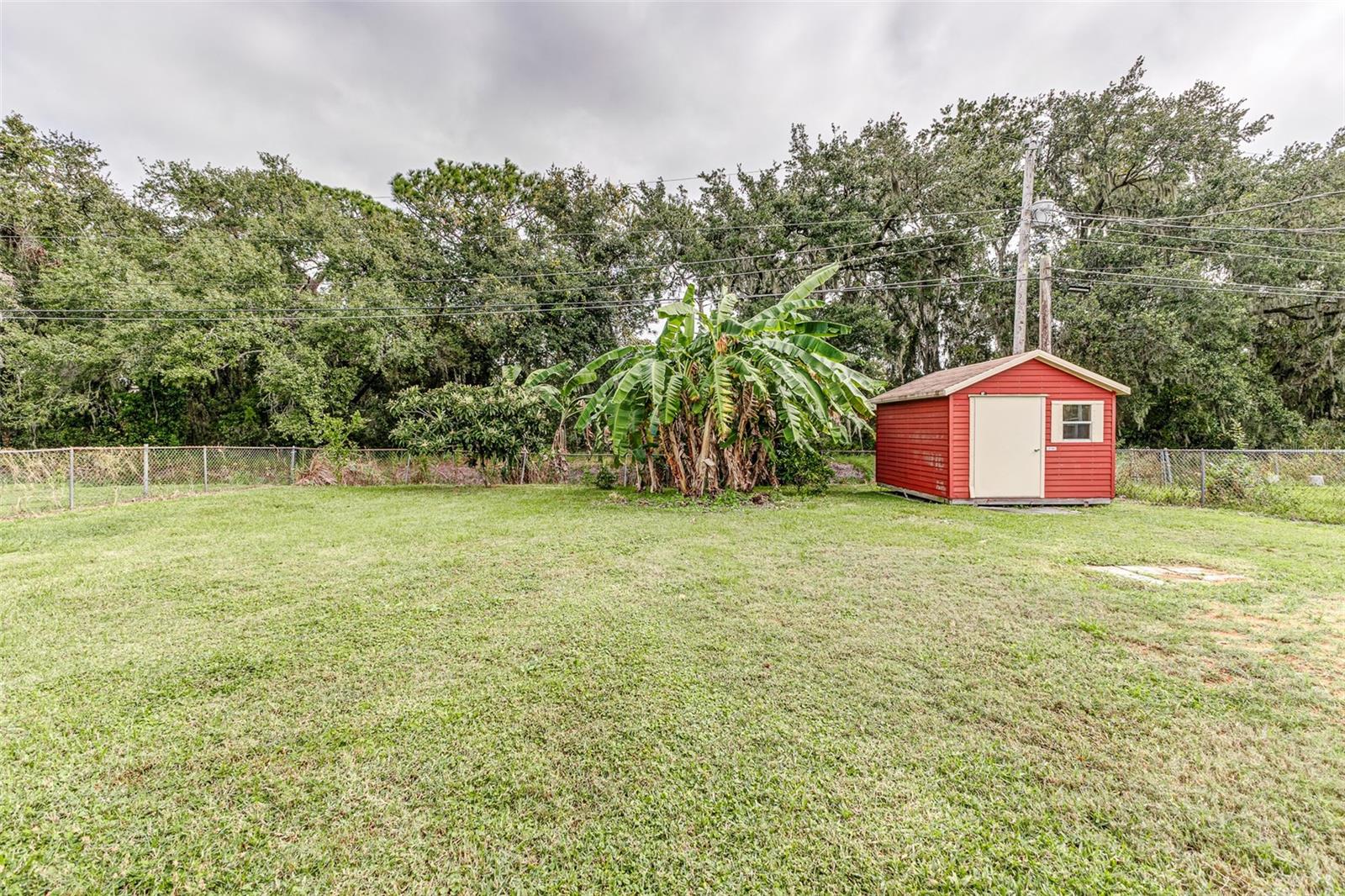 Image 20 of 25 For 2405 Delrose Drive E