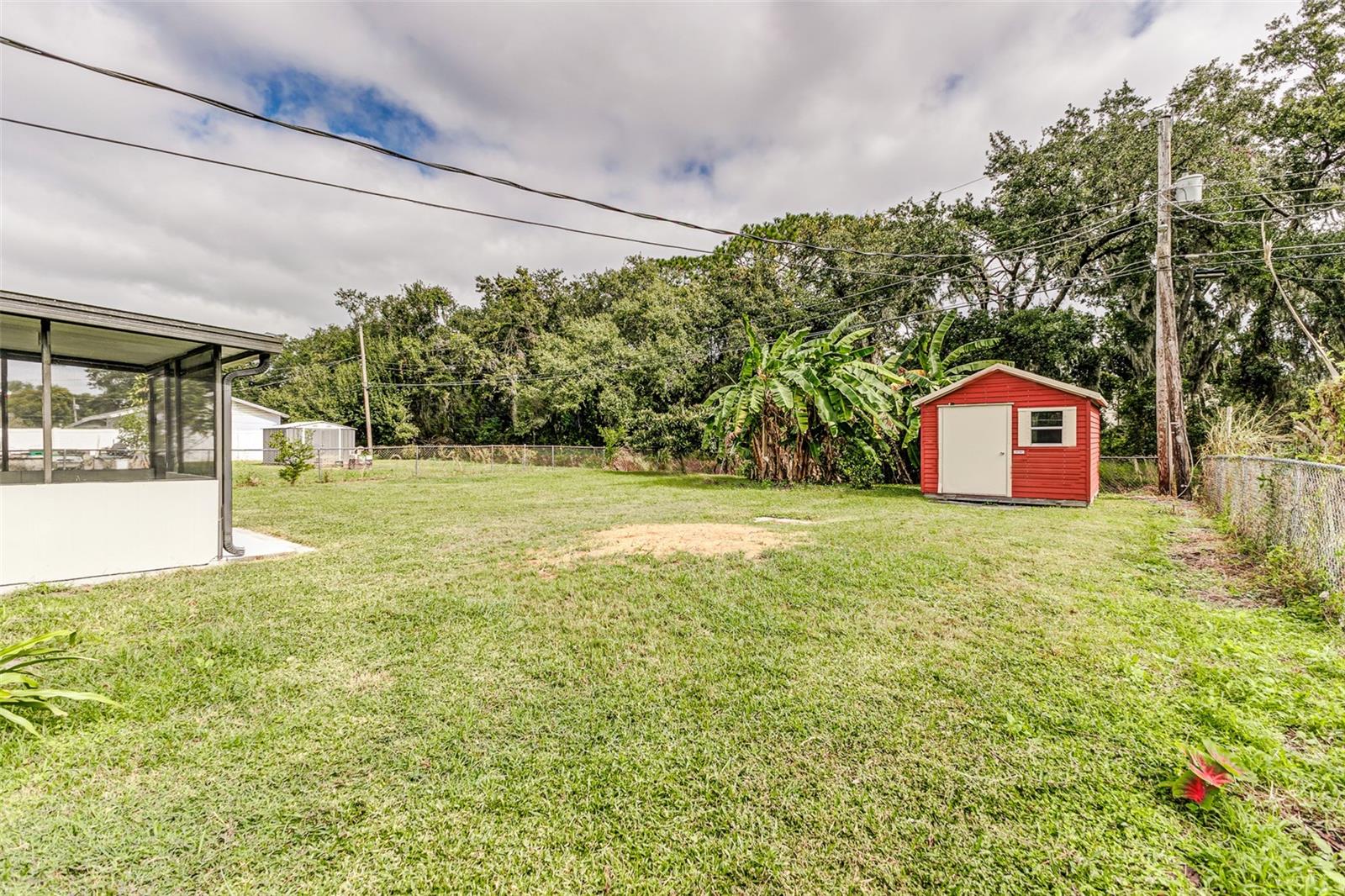 Image 21 of 25 For 2405 Delrose Drive E