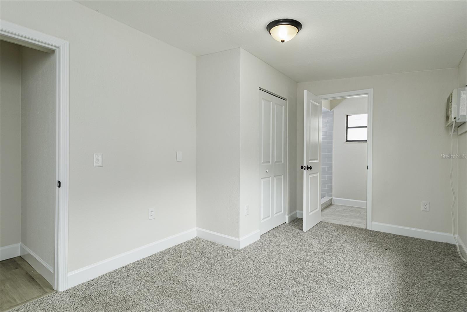 Image 9 of 25 For 2405 Delrose Drive E