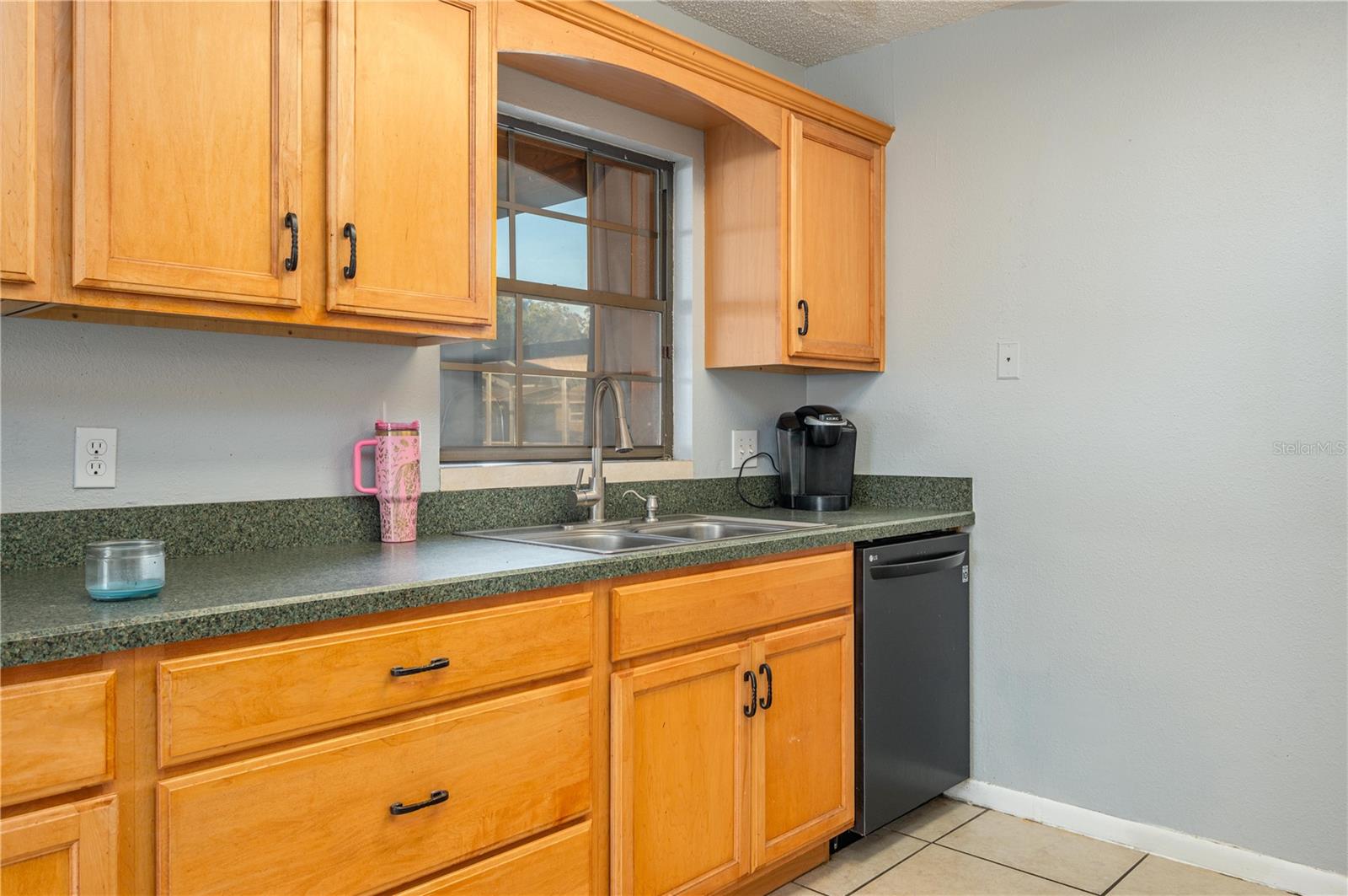 Image 9 of 40 For 1330 Spring Court