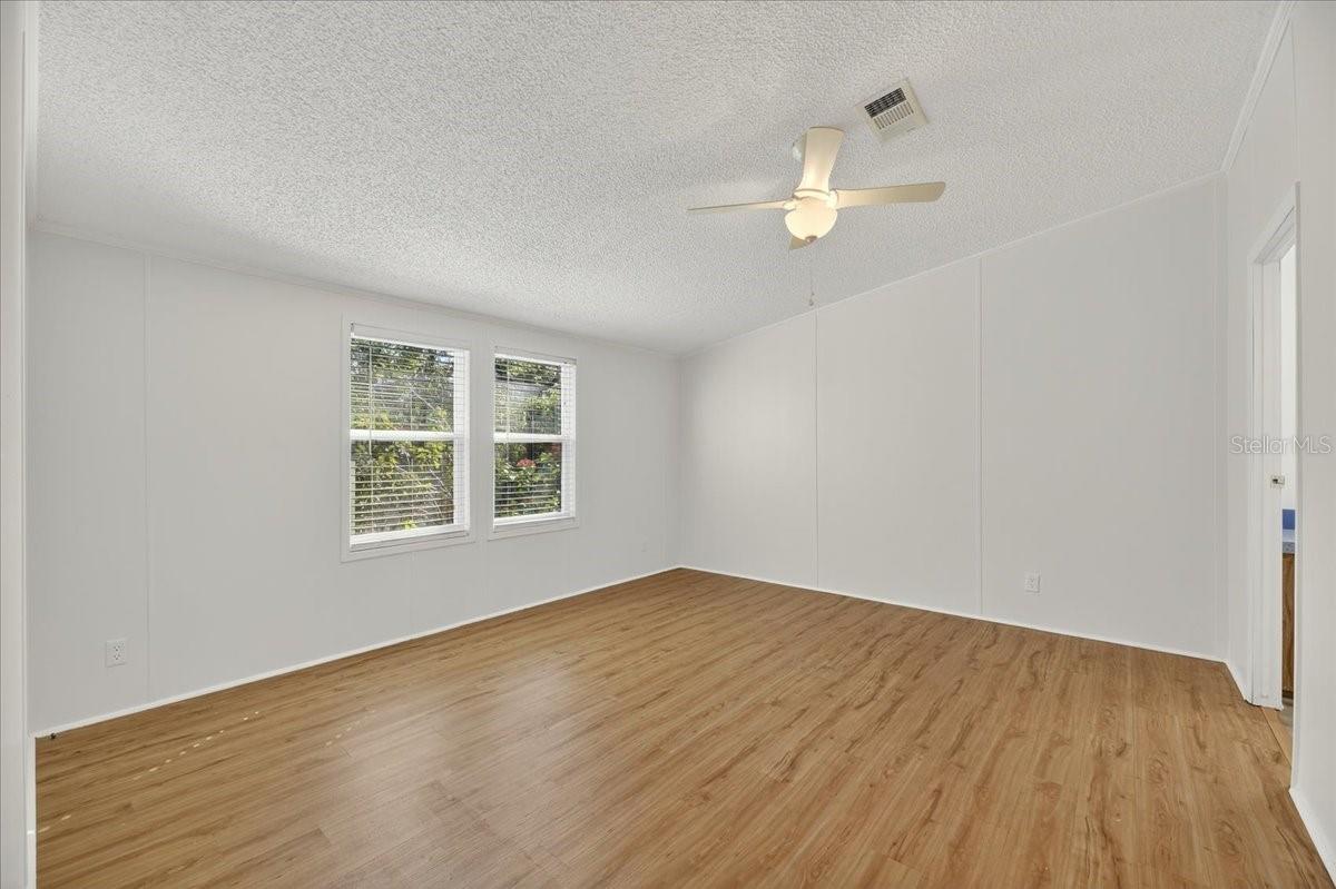 Image 13 of 74 For 6211 Woodale Drive