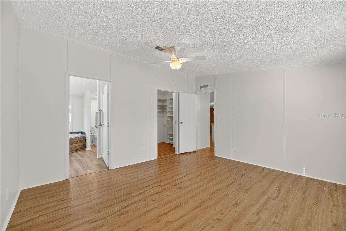 Image 14 of 74 For 6211 Woodale Drive