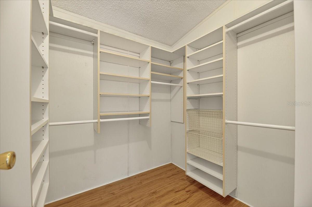 Image 15 of 74 For 6211 Woodale Drive