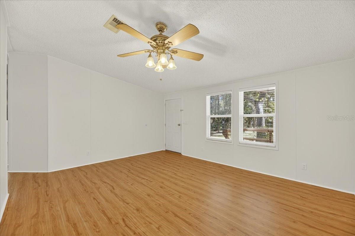 Image 21 of 74 For 6211 Woodale Drive