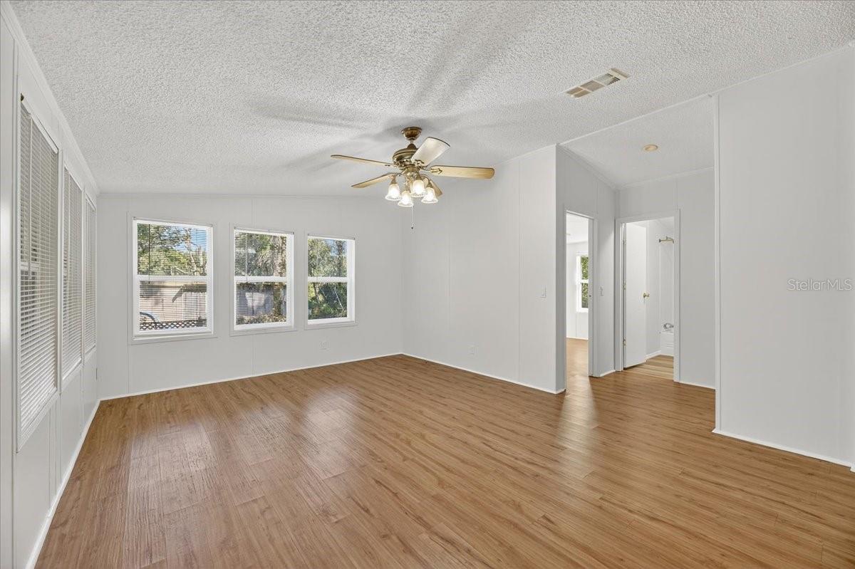 Image 25 of 74 For 6211 Woodale Drive